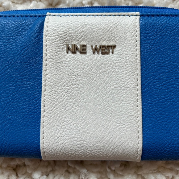 NWT Nine West Wallet - Picture 2 of 6